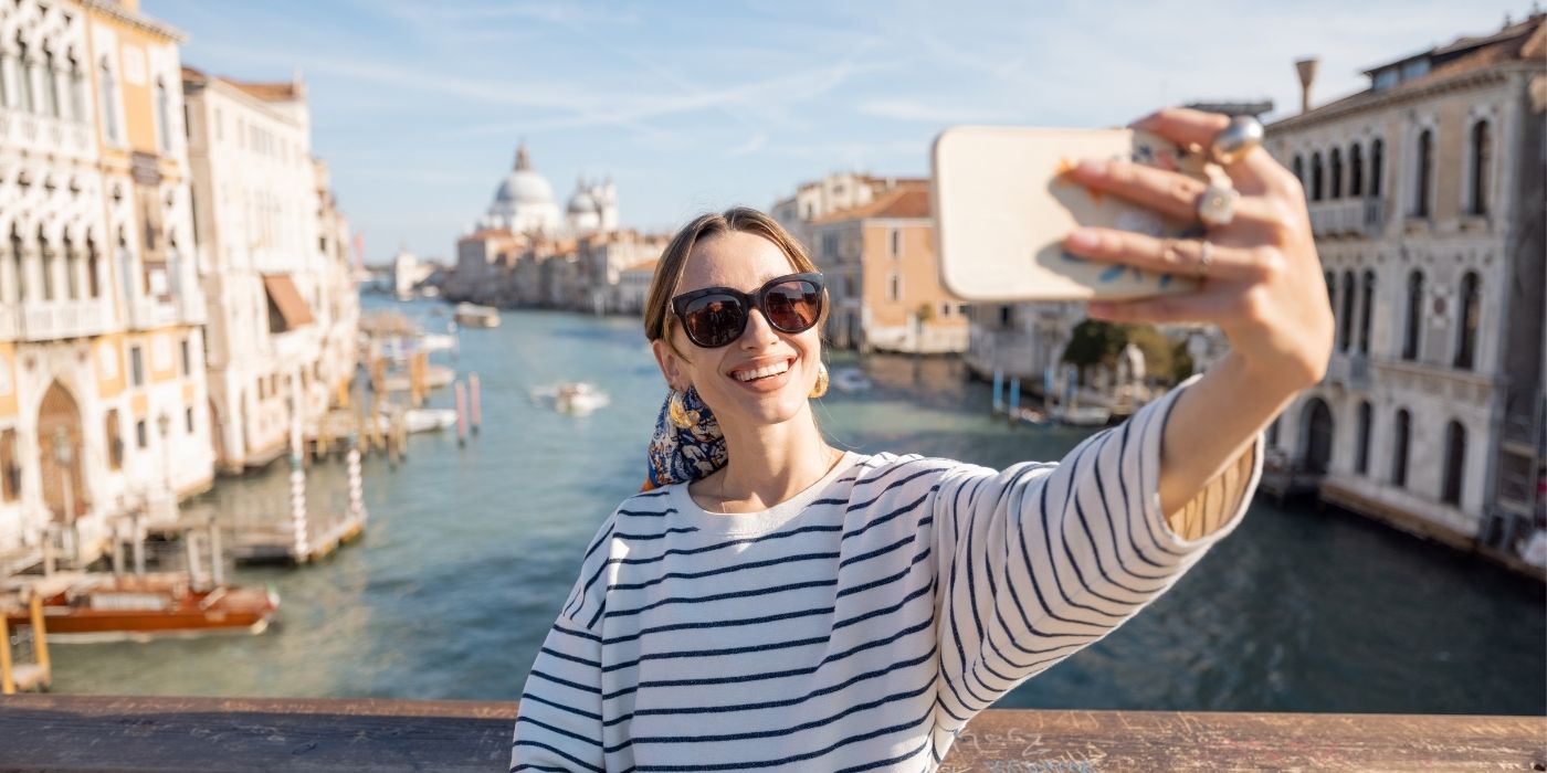 Le famiglie si indebitano per avere un migliore stile di vita da mostrare sui social